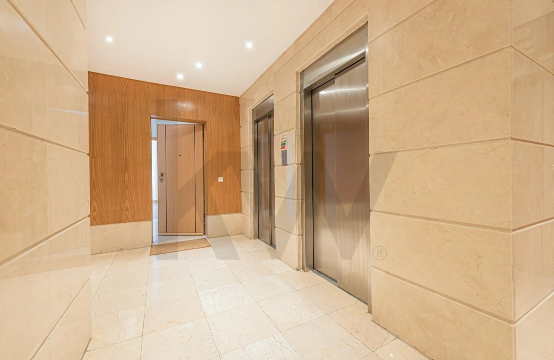 Apartamento T1 para Arrendamento em Arroios Foto 3