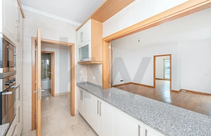 Apartamento T1 para Arrendamento em Arroios