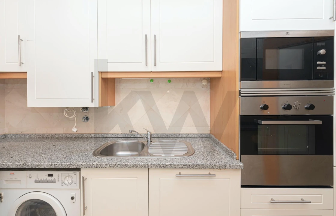 Apartamento T1 para Arrendamento em Arroios Foto 7
