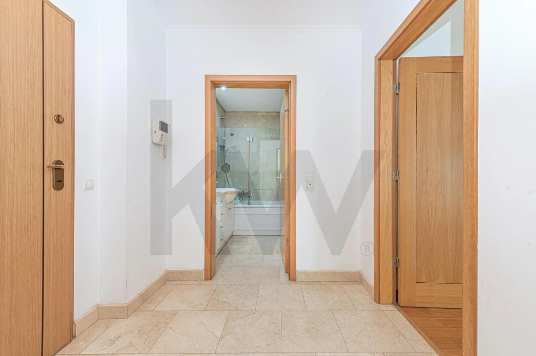 Apartamento T1 para Arrendamento em Arroios Foto 10