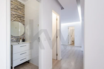 Apartamento T3 para Venda em Laranjeiro e Feijó