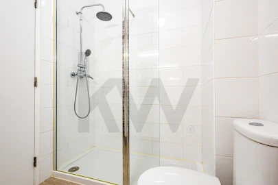 Apartamento T3 para Venda em Laranjeiro e Feijó
