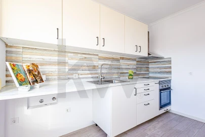 Apartamento T3 para Venda em Laranjeiro e Feijó