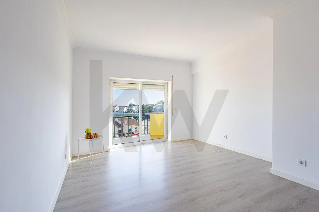 Apartamento T3 para Venda em Laranjeiro e Feijó Foto 8