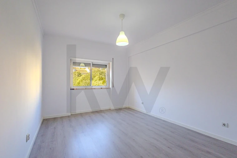 Apartamento T3 para Venda em Laranjeiro e Feijó Foto 16