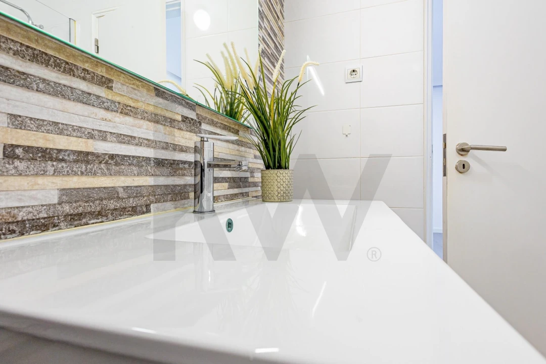Apartamento T3 para Venda em Laranjeiro e Feijó Foto 21