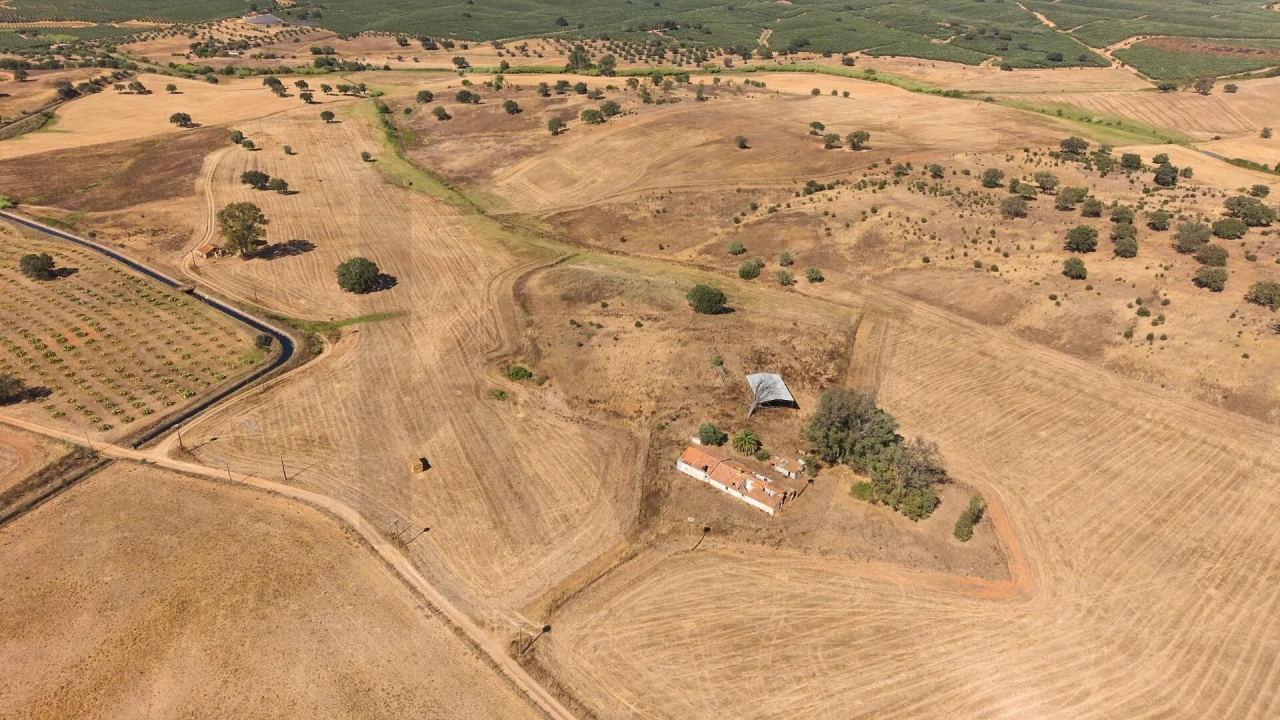 Quinta T4 para Venda em Alvalade Foto 16