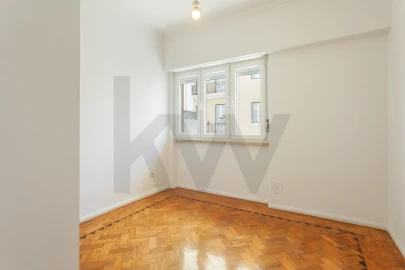 Apartamento T2 para Arrendamento em Avenidas Novas