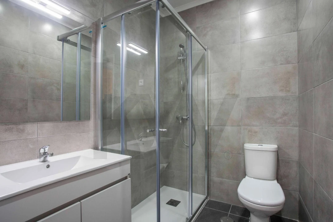 Apartamento T2 para Arrendamento em Avenidas Novas Foto 10