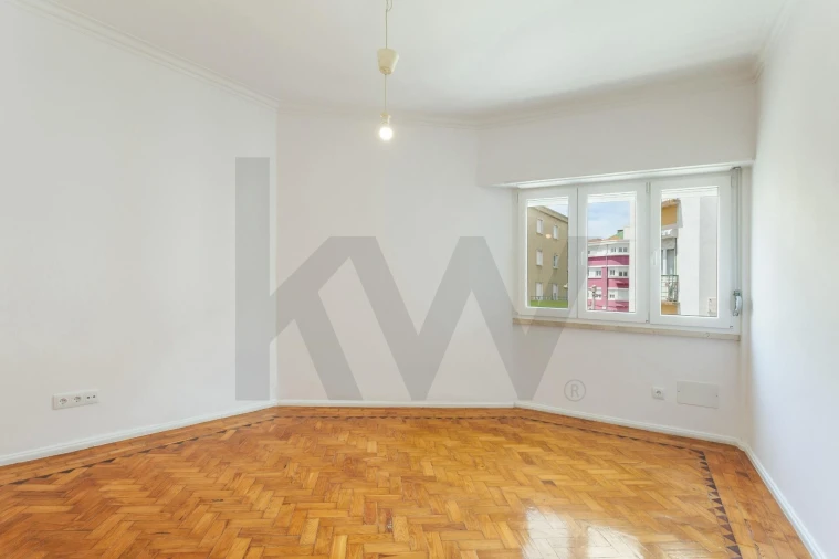 Apartamento T2 para Arrendamento em Avenidas Novas Foto 4