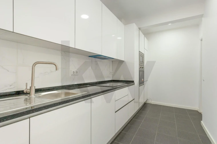 Apartamento T2 para Arrendamento em Avenidas Novas Foto 8