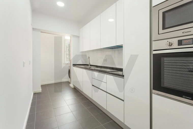 Apartamento T2 para Arrendamento em Avenidas Novas Foto 7