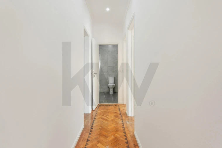 Apartamento T2 para Arrendamento em Avenidas Novas Foto 9