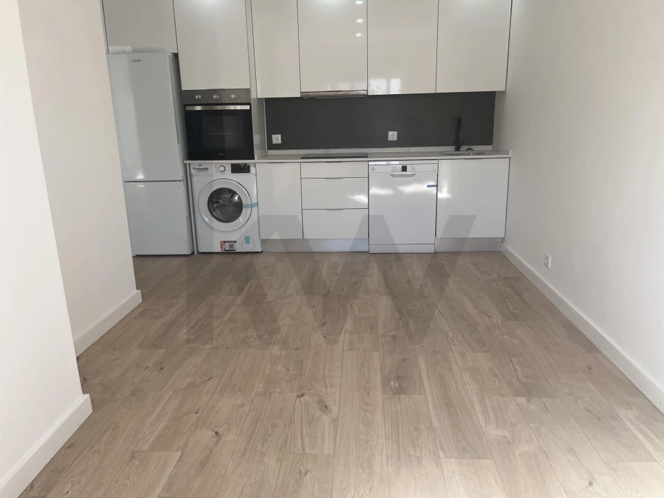 Apartamento T3 para Venda em Odivelas Foto 2