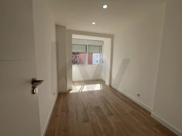 Apartamento T3 para Venda em Odivelas