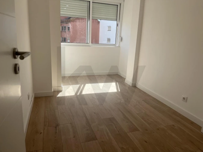 Apartamento T3 para Venda em Odivelas Foto 5