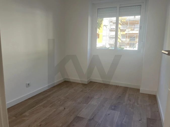 Apartamento T3 para Venda em Odivelas Foto 4