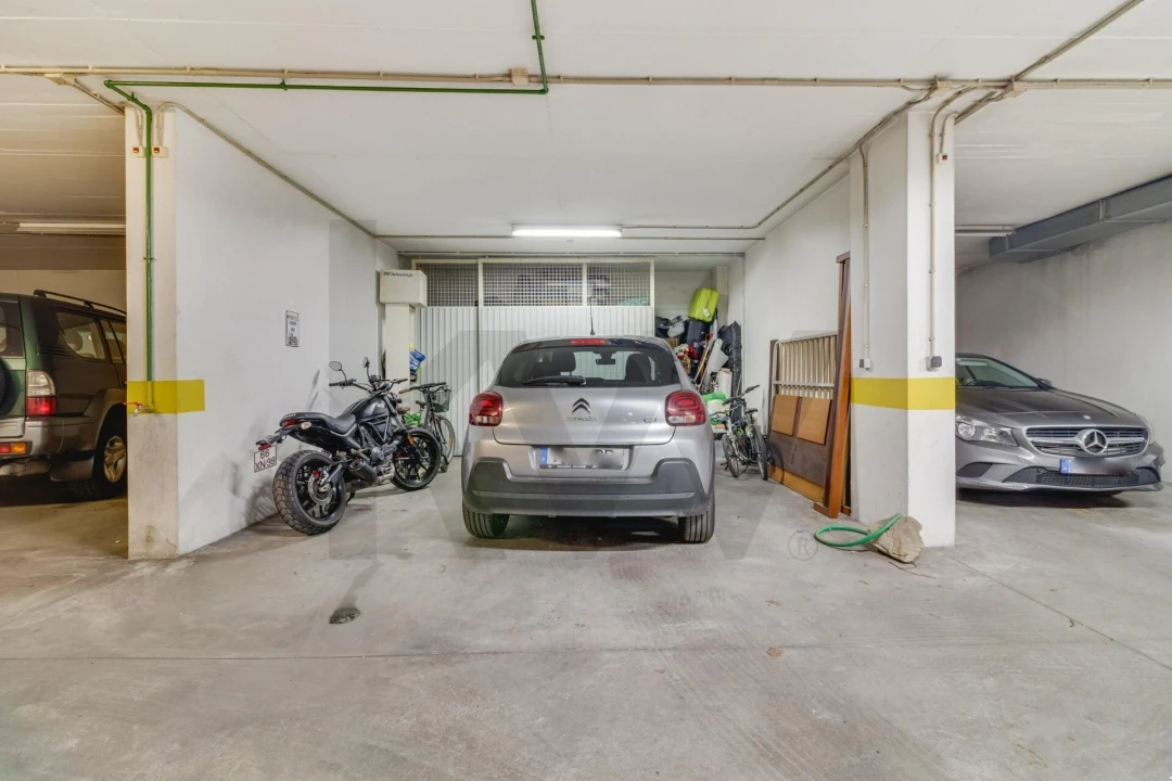 Apartamento T4 para Venda em Parque das Nações Foto 30
