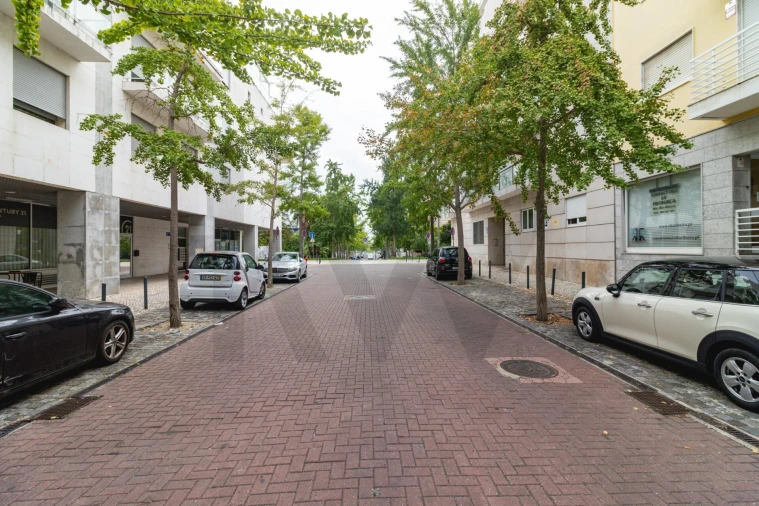 Apartamento T4 para Venda em Parque das Nações Foto 37