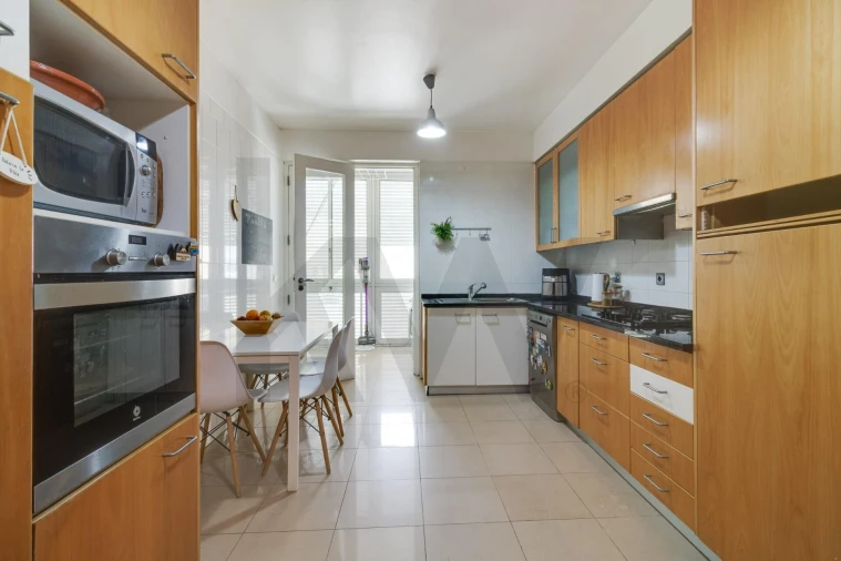 Apartamento T4 para Venda em Parque das Nações Foto 12