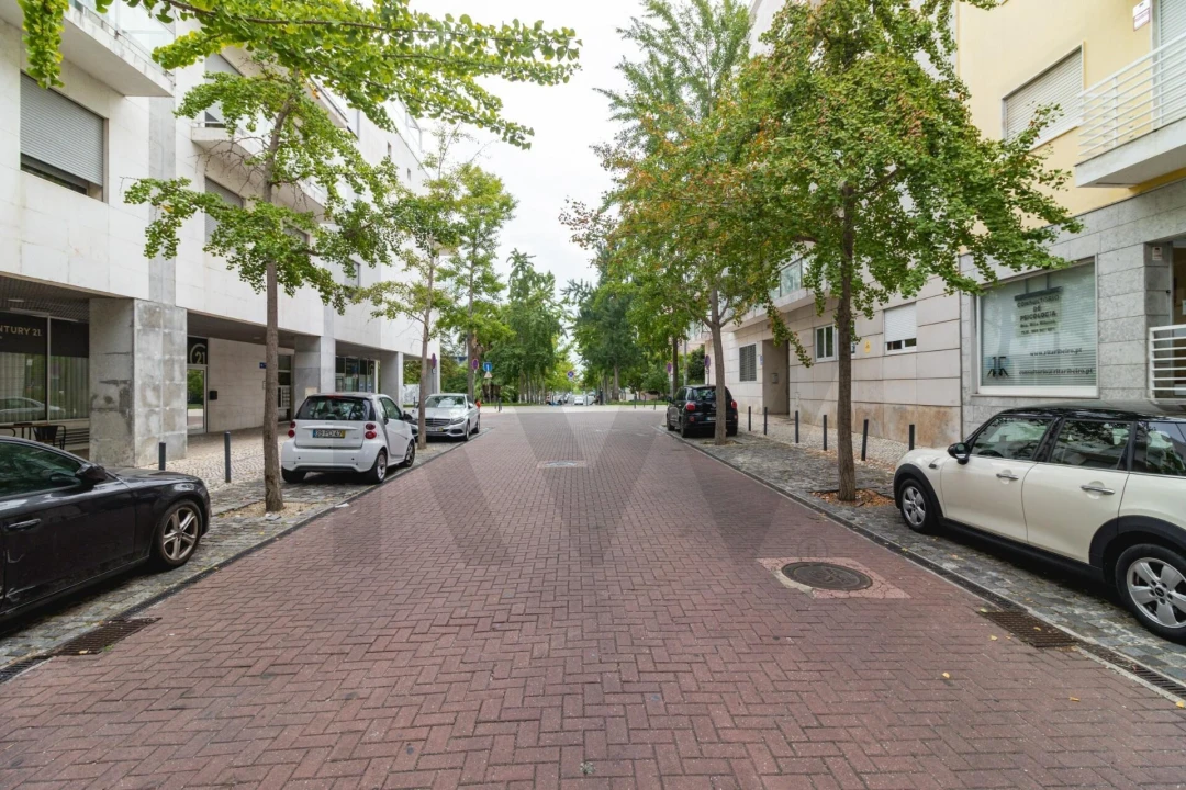 Apartamento T4 para Venda em Parque das Nações Foto 37