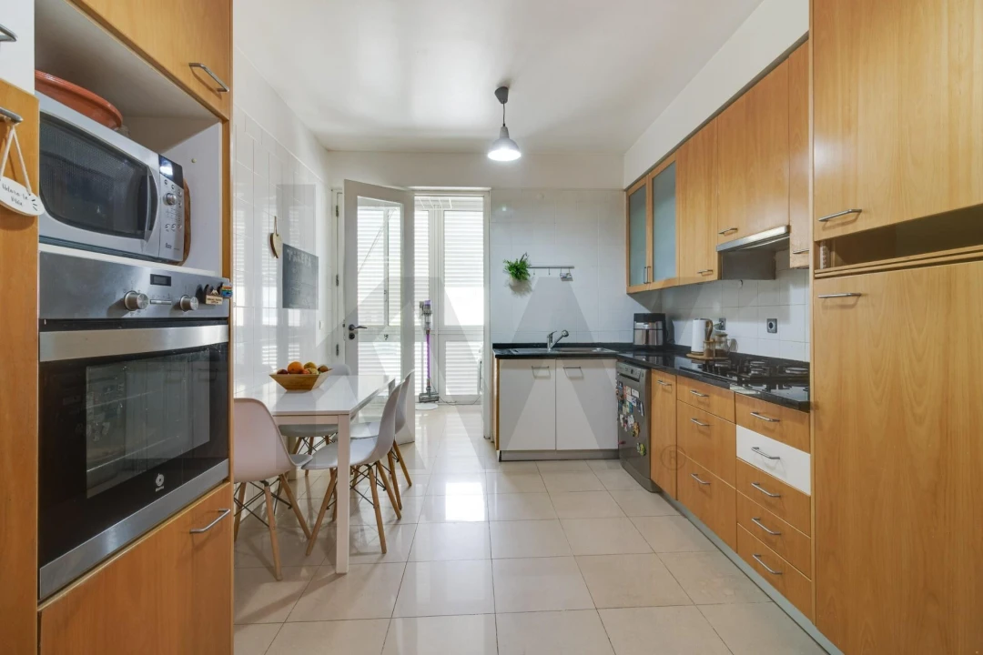 Apartamento T4 para Venda em Parque das Nações Foto 12