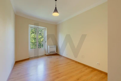 Apartamento T4 para Arrendamento em Areeiro