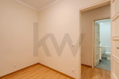 Apartamento T4 para Arrendamento em Areeiro