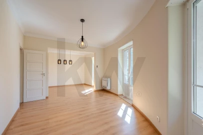 Apartamento T4 para Arrendamento em Areeiro