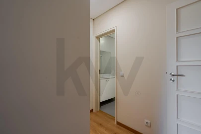 Apartamento T4 para Arrendamento em Areeiro