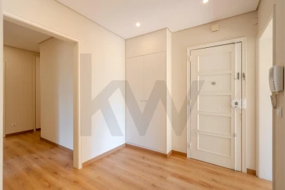 Apartamento T4 para Arrendamento em Areeiro