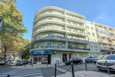 Apartamento T4 para Arrendamento em Areeiro