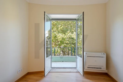 Apartamento T4 para Arrendamento em Areeiro