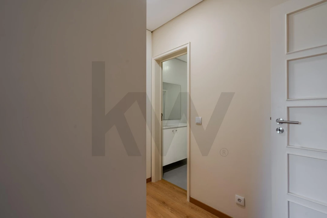 Apartamento T4 para Arrendamento em Areeiro Foto 23