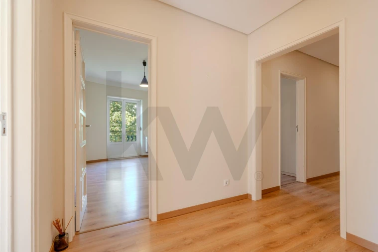 Apartamento T4 para Arrendamento em Areeiro Foto 8