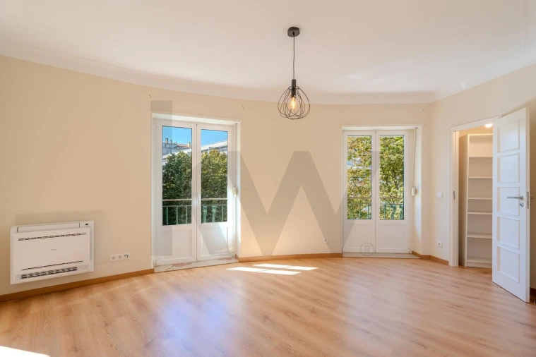 Apartamento T4 para Arrendamento em Areeiro Foto 6
