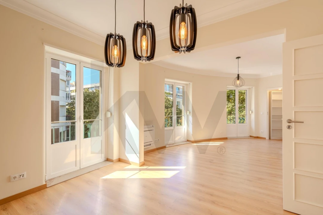Apartamento T4 para Arrendamento em Areeiro Foto 1