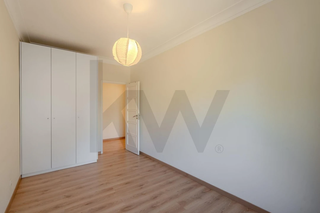 Apartamento T4 para Arrendamento em Areeiro Foto 17