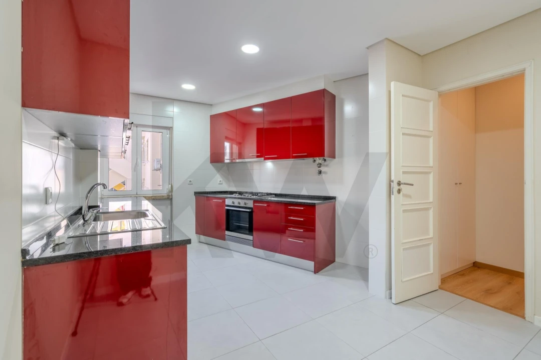 Apartamento T4 para Arrendamento em Areeiro Foto 35