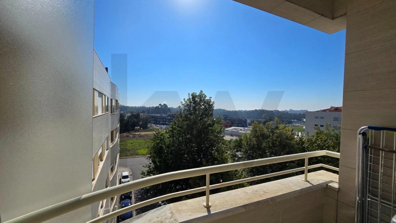 Apartamento T2 para Arrendamento em Santa Maria da Feira, Travanca, Sanfins e Espargo Foto 14