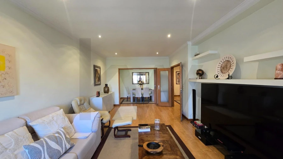 Apartamento T2 para Arrendamento em Santa Maria da Feira, Travanca, Sanfins e Espargo Foto 10