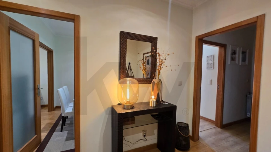 Apartamento T2 para Arrendamento em Santa Maria da Feira, Travanca, Sanfins e Espargo Foto 2