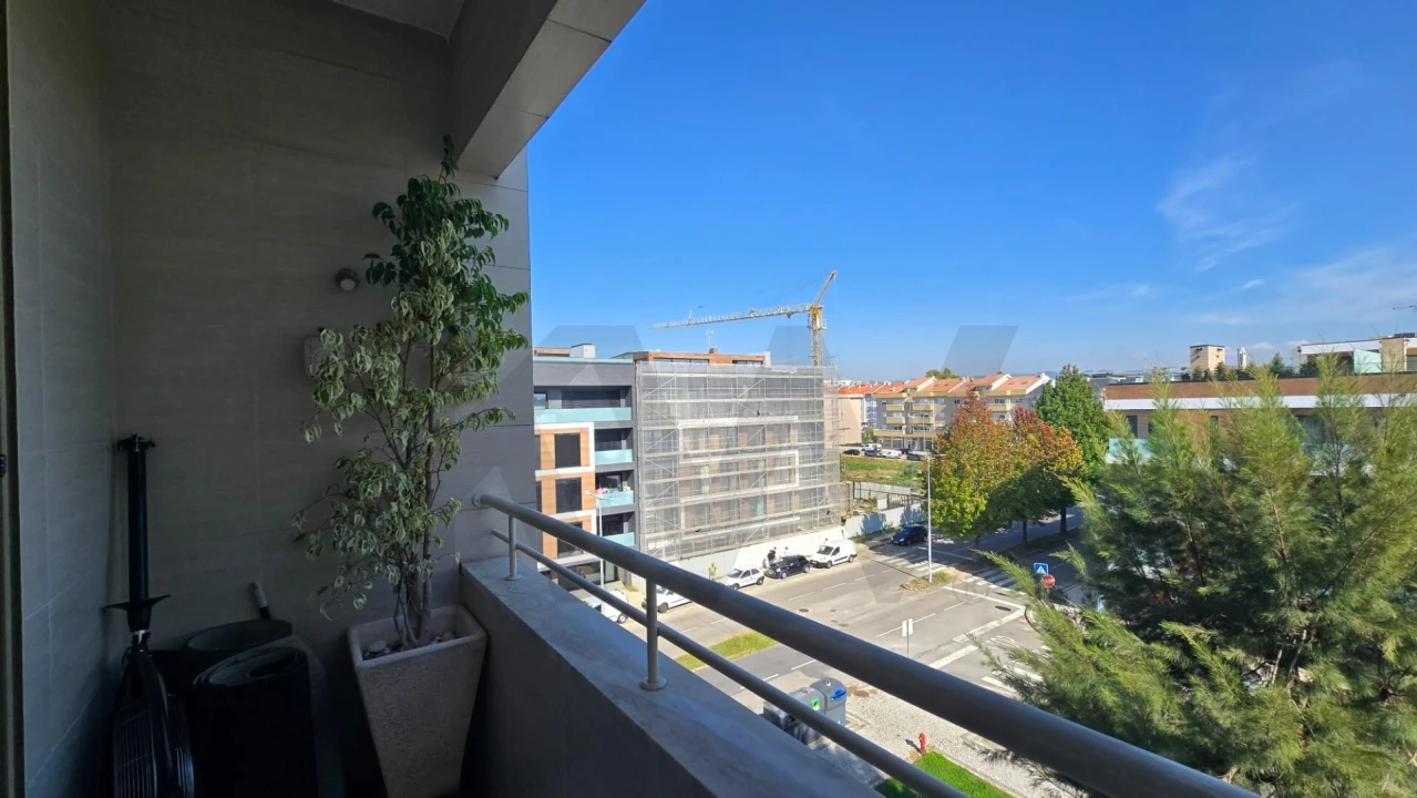 Apartamento T2 para Arrendamento em Santa Maria da Feira, Travanca, Sanfins e Espargo Foto 8