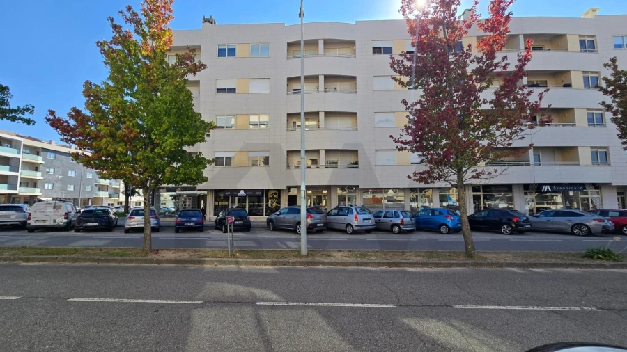 Apartamento T2 para Arrendamento em Santa Maria da Feira, Travanca, Sanfins e Espargo