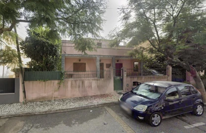 Moradia T2 para Venda em São Domingos de Rana