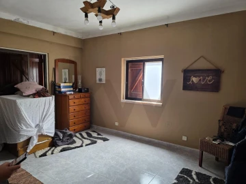 Moradia T2 para Venda em São Domingos de Rana