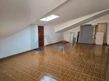 Moradia T2 para Venda em São Domingos de Rana