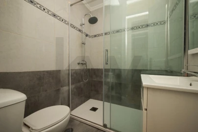 Apartamento T2 para Arrendamento em Arroios