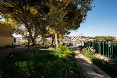 Apartamento T2 para Arrendamento em Arroios