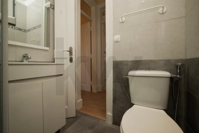 Apartamento T2 para Arrendamento em Arroios